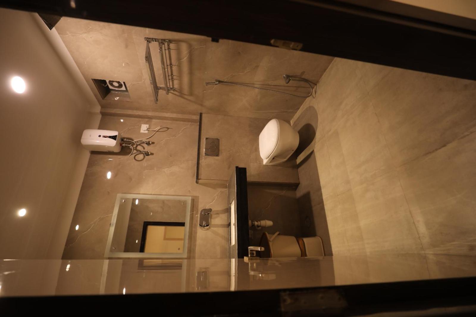 Hotel Maya Crystal Juhi Bari 외부 사진